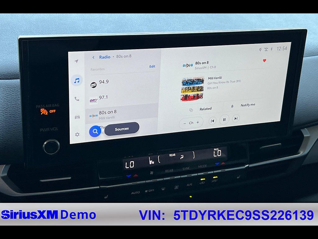 2025 Toyota Sienna XLE 8-Passenger