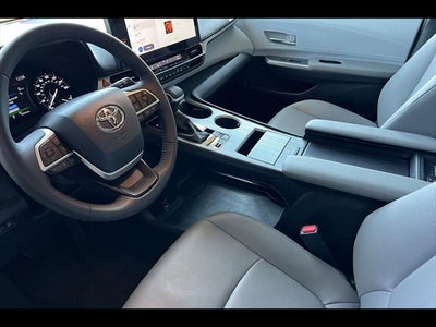 2025 Toyota Sienna XLE 8-Passenger