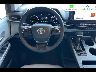 2025 Toyota Sienna XLE 8-Passenger