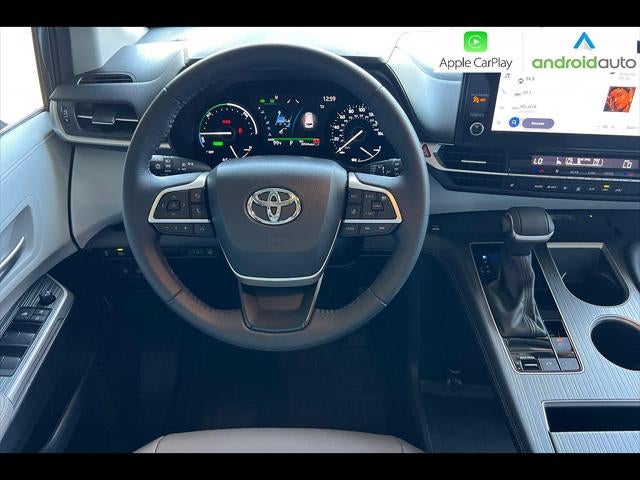 2025 Toyota Sienna XLE 8-Passenger