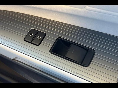 2025 Toyota Sienna XLE 8-Passenger