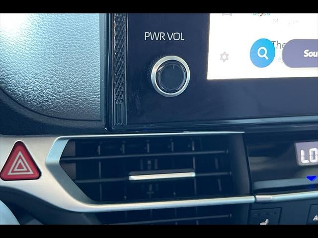 2025 Toyota Sienna XLE 8-Passenger