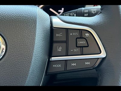 2025 Toyota Sienna XLE 8-Passenger