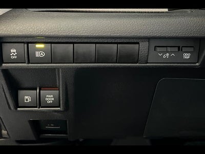 2025 Toyota Sienna XLE 8-Passenger