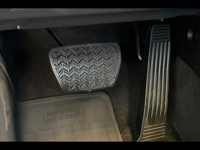 2025 Toyota Sienna XLE 8-Passenger