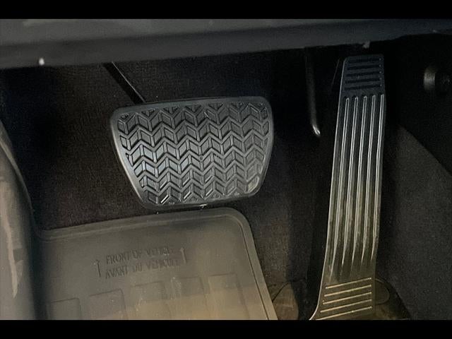 2025 Toyota Sienna XLE 8-Passenger