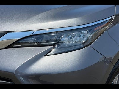 2025 Toyota Sienna XLE 8-Passenger