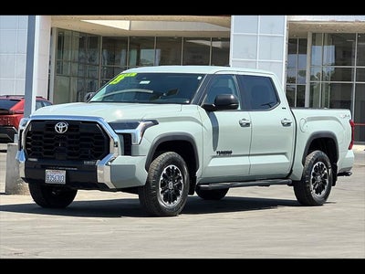 2023 Toyota Tundra 4WD SR5
