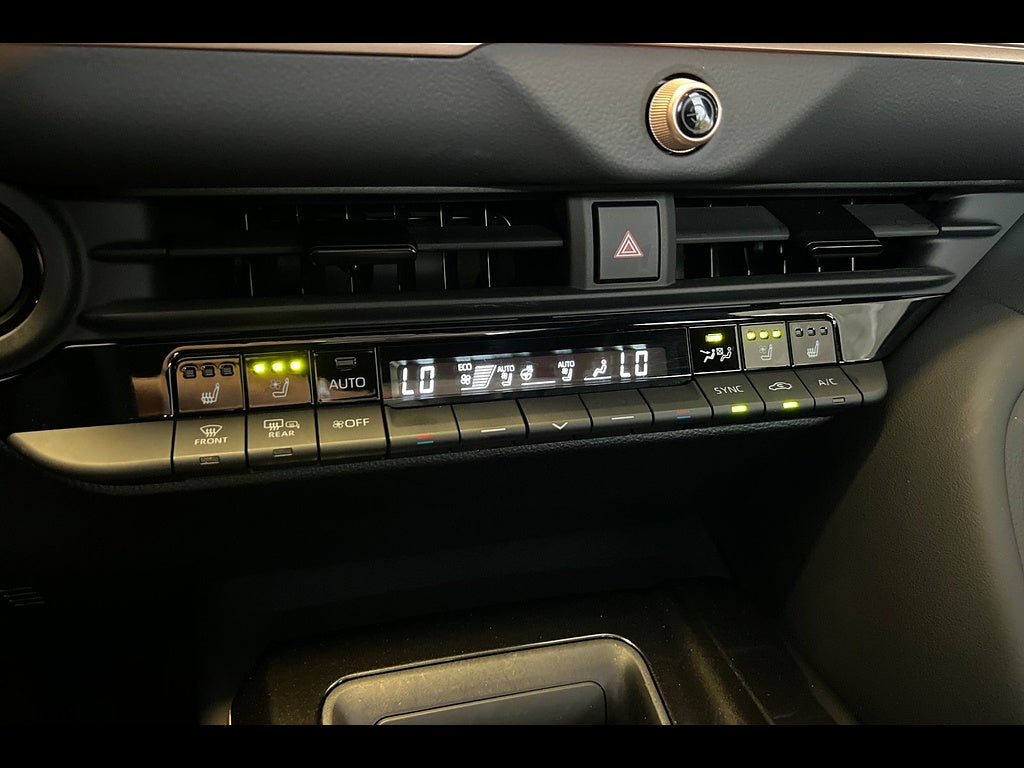 2025 Toyota Crown Signia Limited