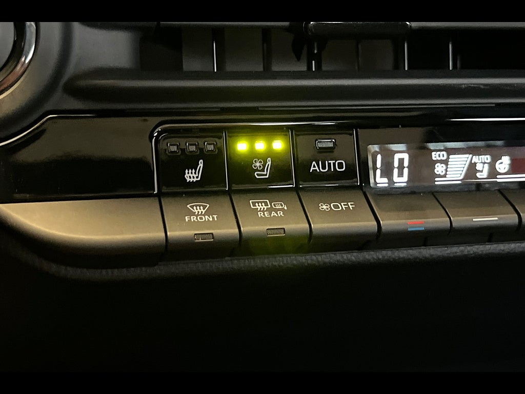 2025 Toyota Crown Signia Limited