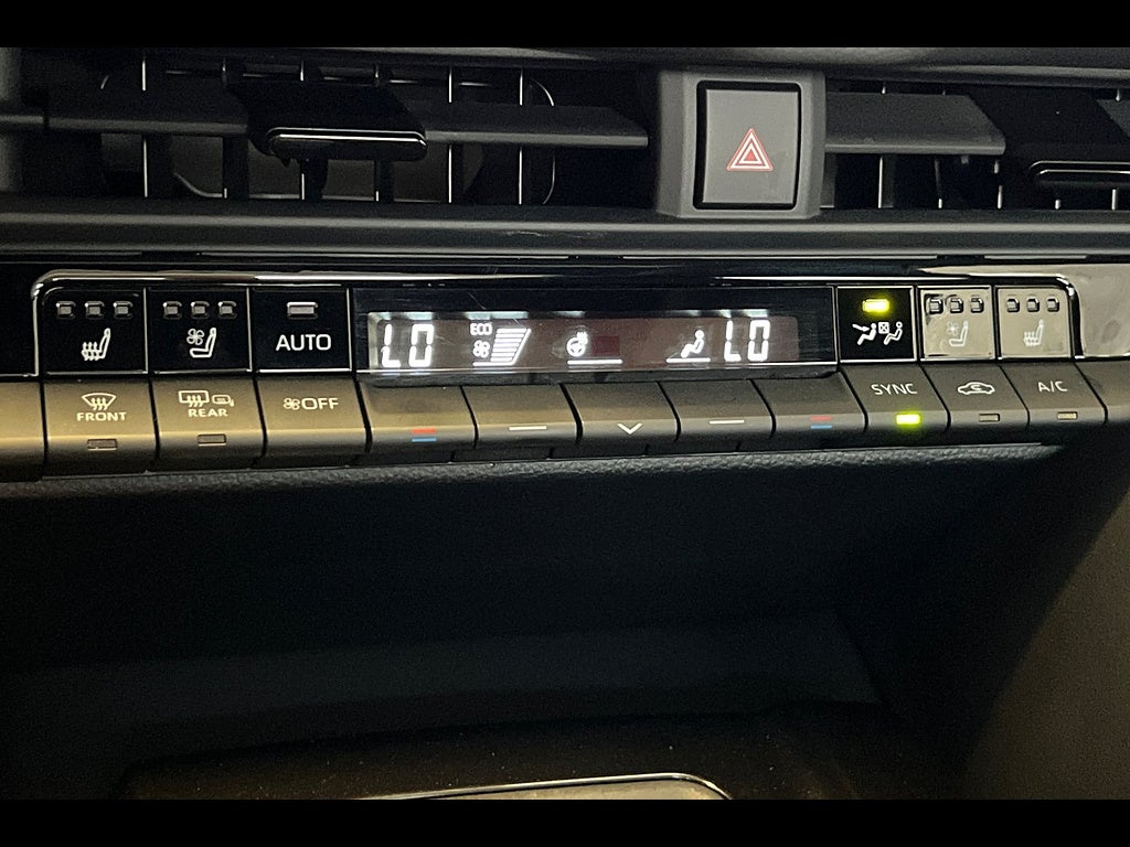 2025 Toyota Crown Signia Limited