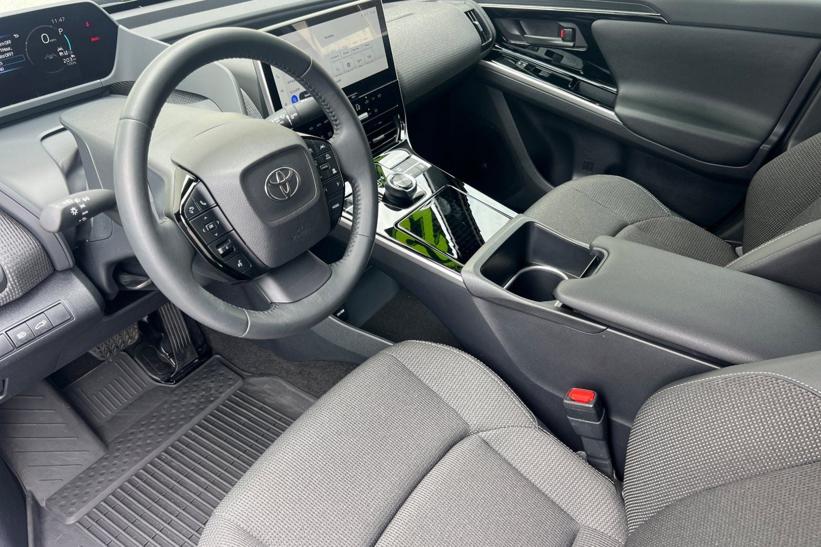 2025 Toyota bZ4X XLE