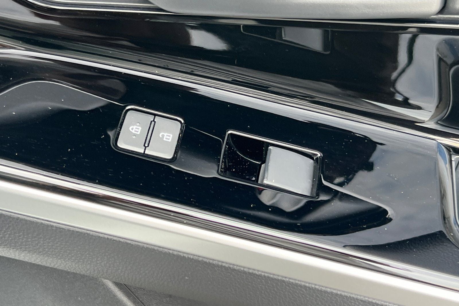 2025 Toyota bZ4X XLE