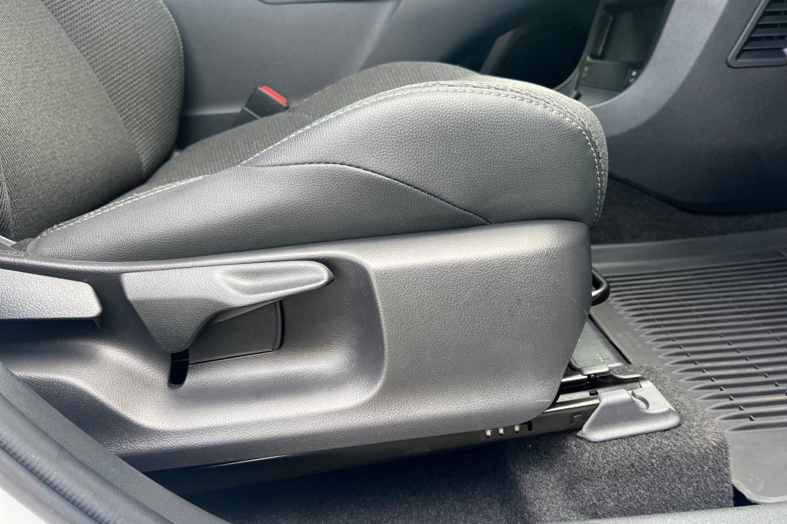 2025 Toyota bZ4X XLE