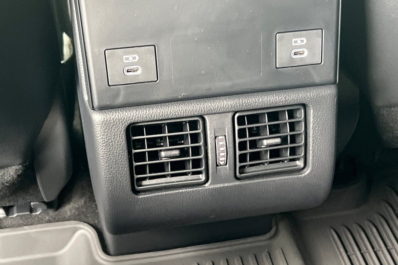 2025 Toyota bZ4X XLE