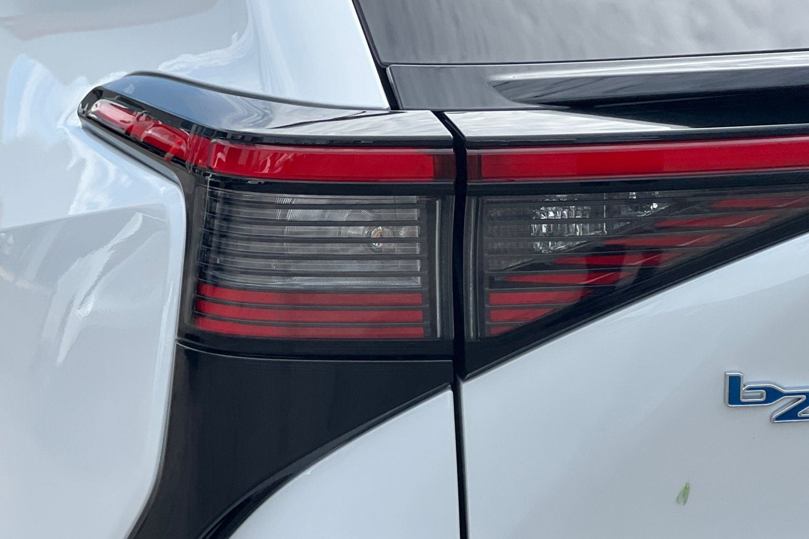 2025 Toyota bZ4X XLE