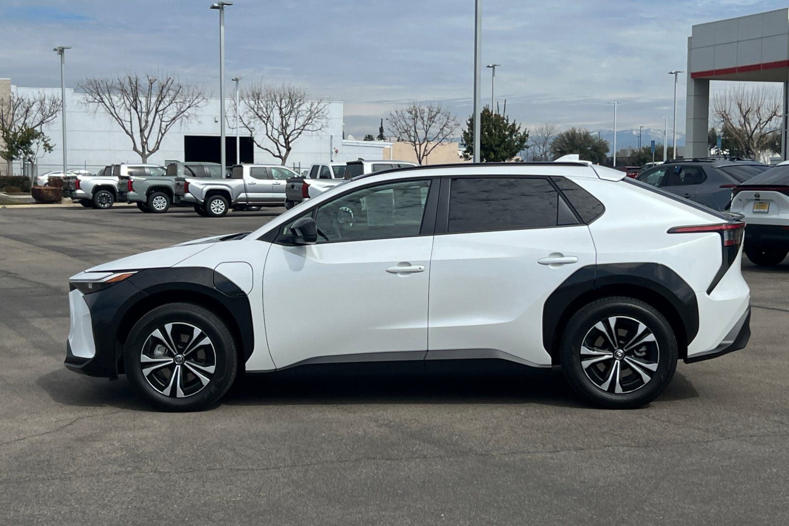 2025 Toyota bZ4X XLE