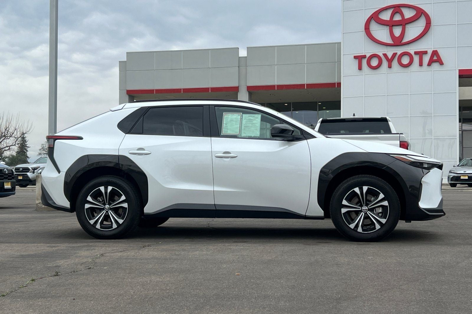 2024 Toyota bZ4X XLE