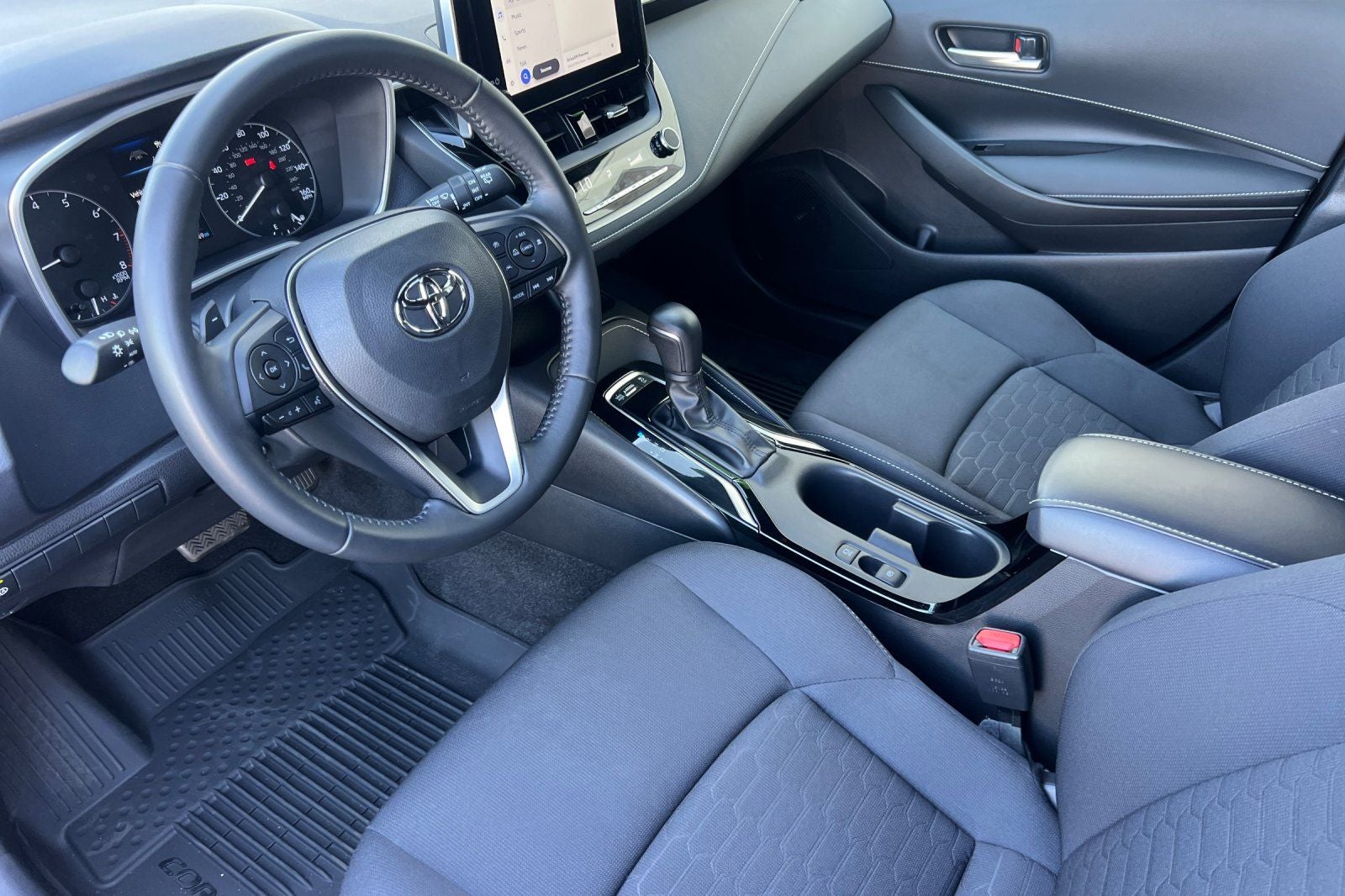 2023 Toyota Corolla Hatchback SE