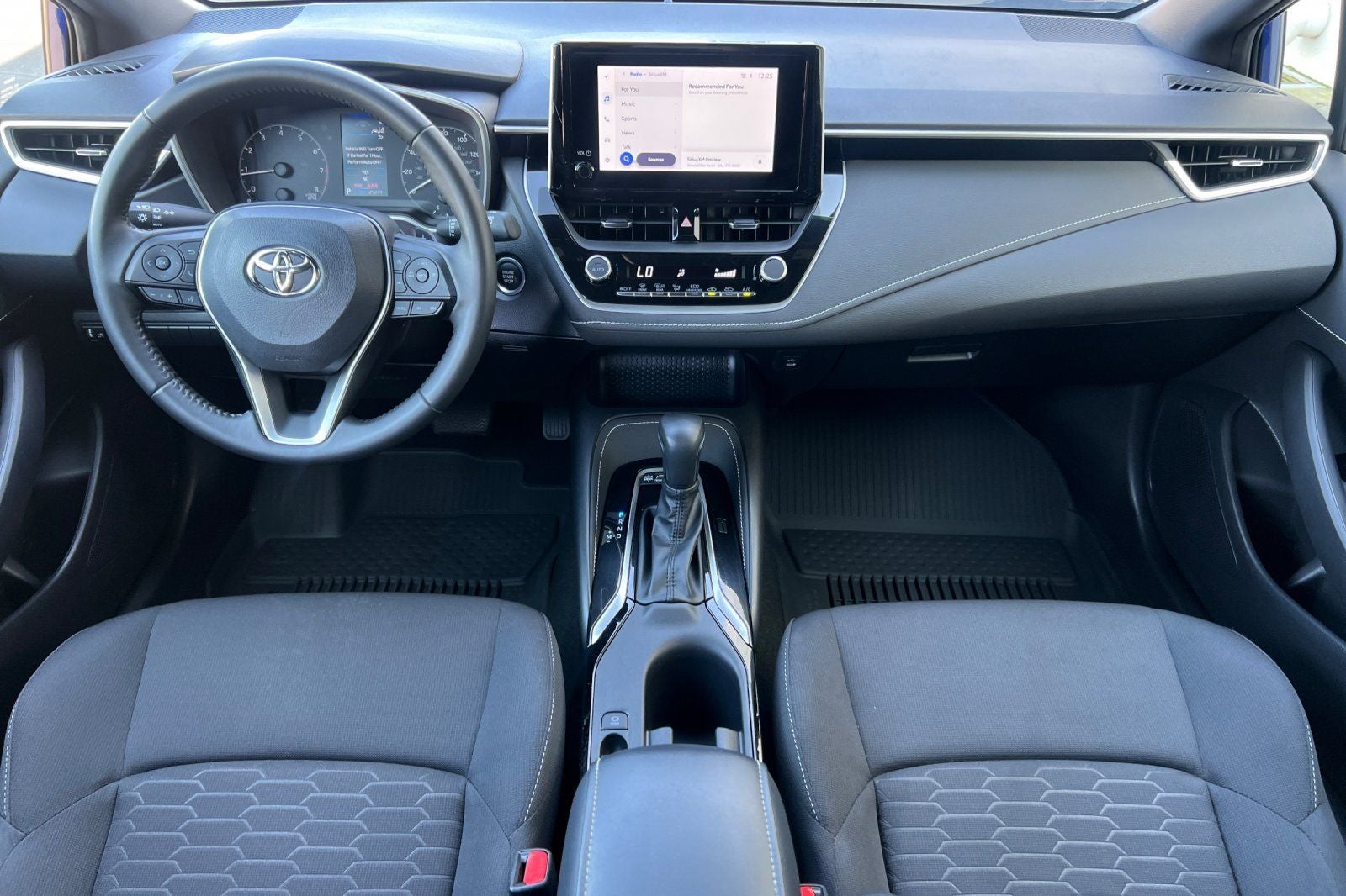 2023 Toyota Corolla Hatchback SE