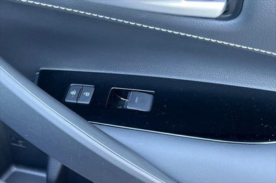 2023 Toyota Corolla Hatchback SE