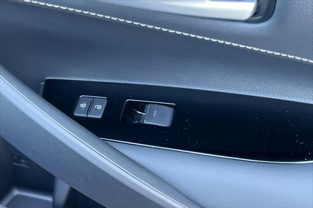 2023 Toyota Corolla Hatchback SE