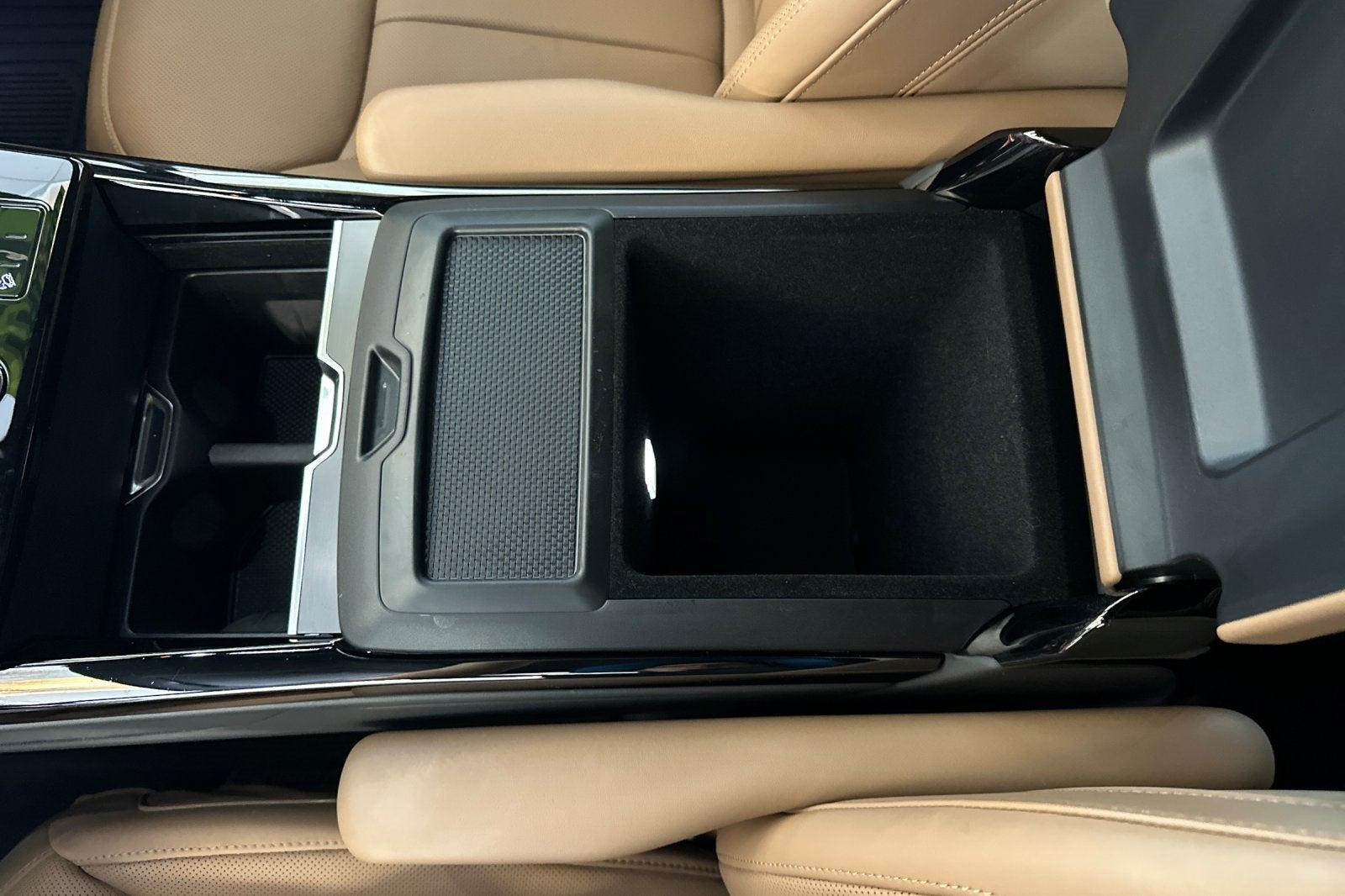 2023 Land Rover Range Rover Sport SE