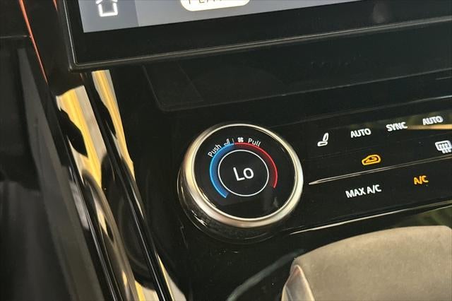 2023 Land Rover Range Rover Sport SE