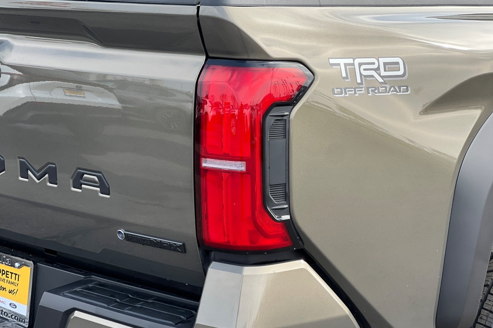 2026 Toyota Tacoma i-FORCE MAX TRD Off-Road i-FORCE MAX