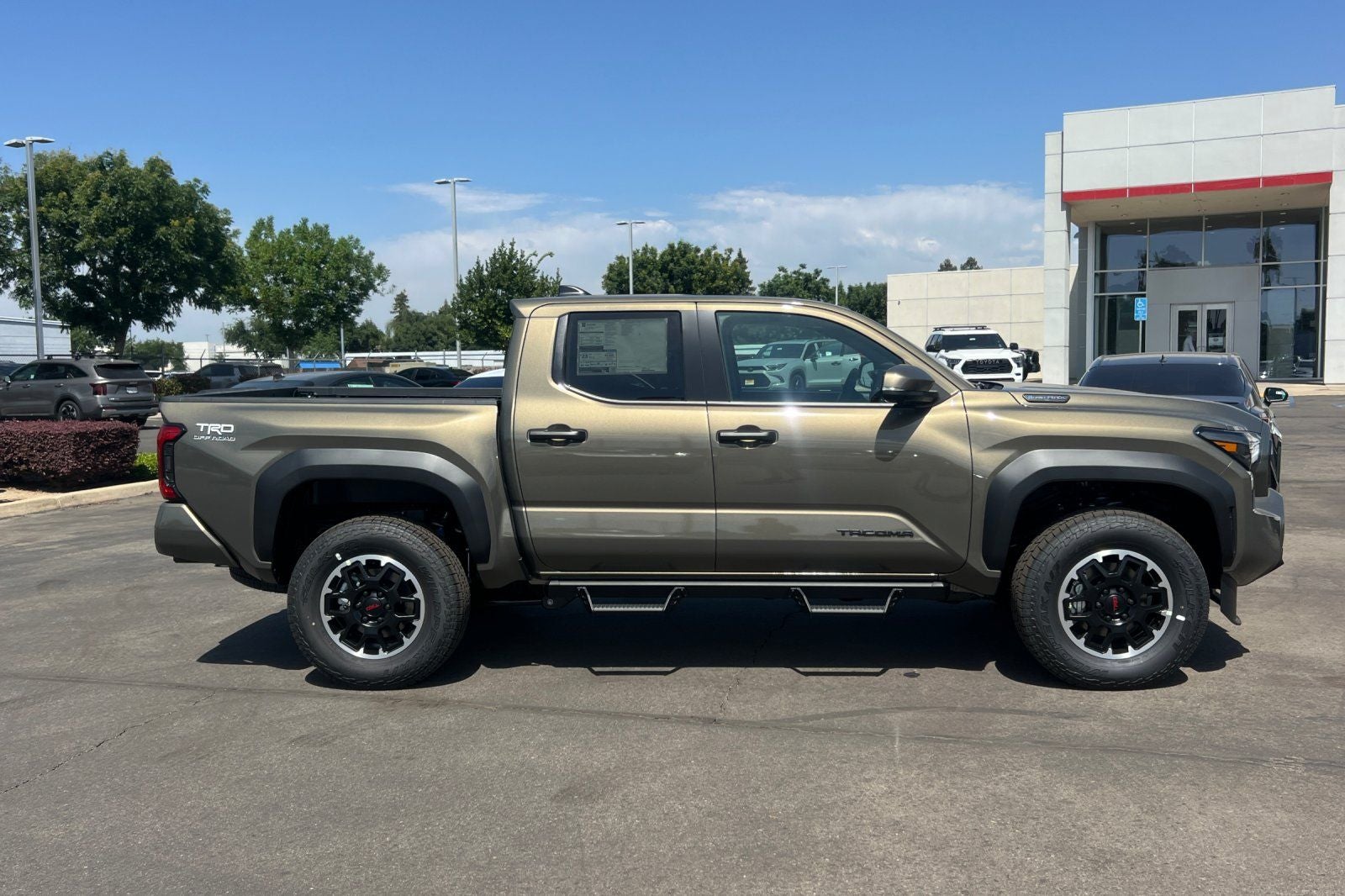 2026 Toyota Tacoma i-FORCE MAX TRD Off-Road i-FORCE MAX