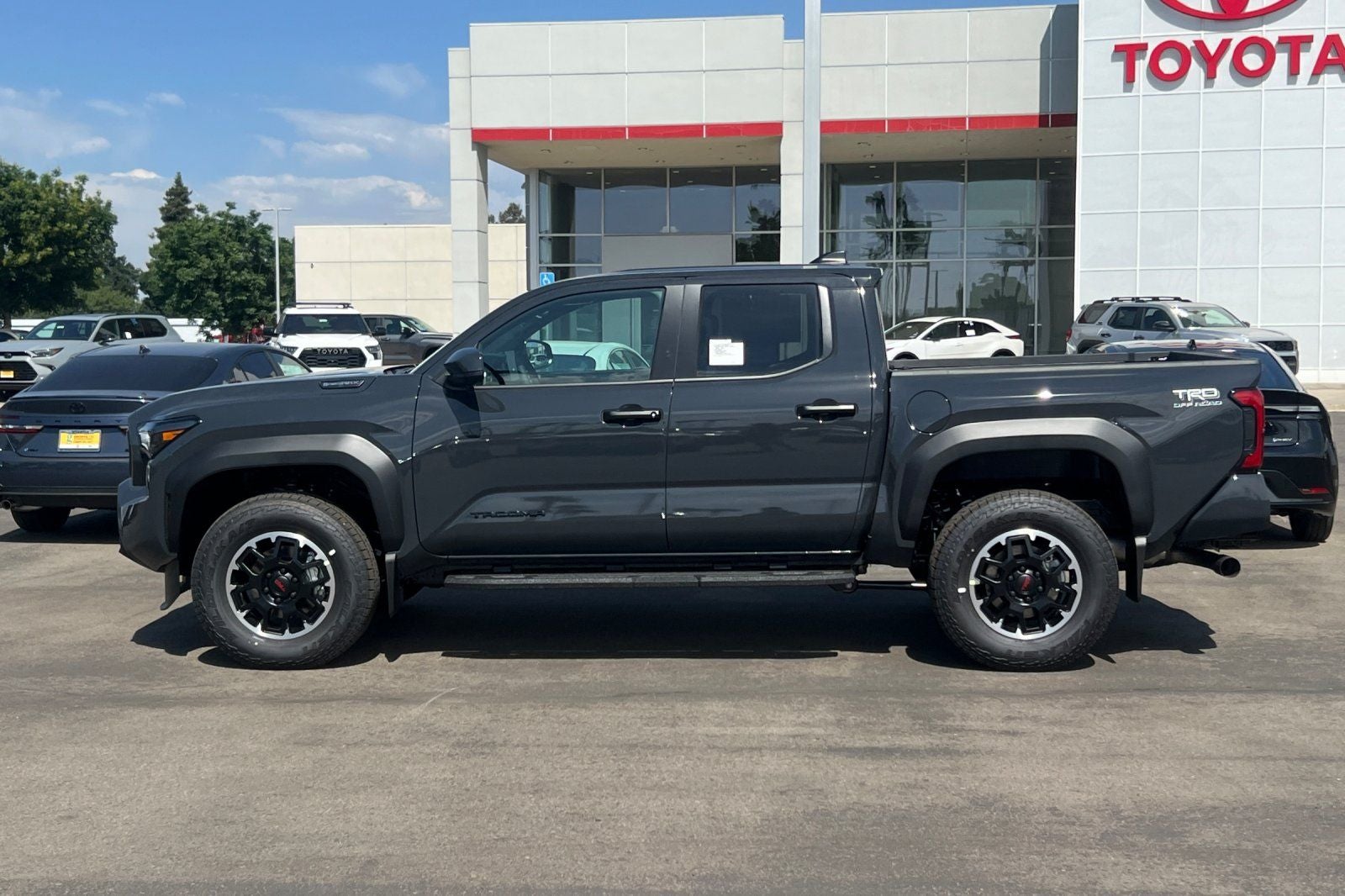 2026 Toyota Tacoma i-FORCE MAX TRD Off-Road i-FORCE MAX