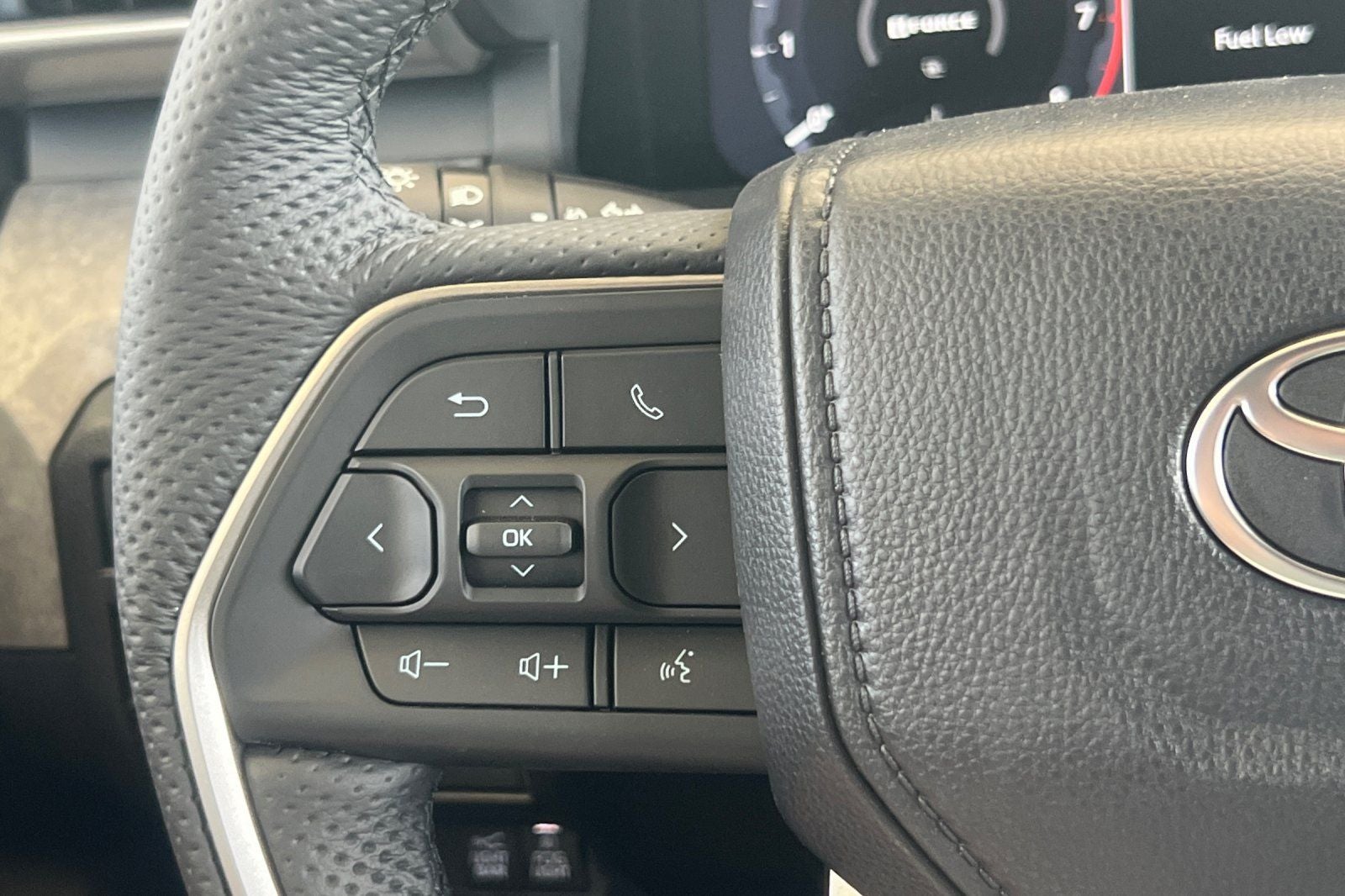 2026 Toyota Tacoma i-FORCE MAX Trailhunter