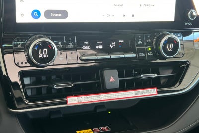 2026 Toyota Highlander Hybrid Platinum