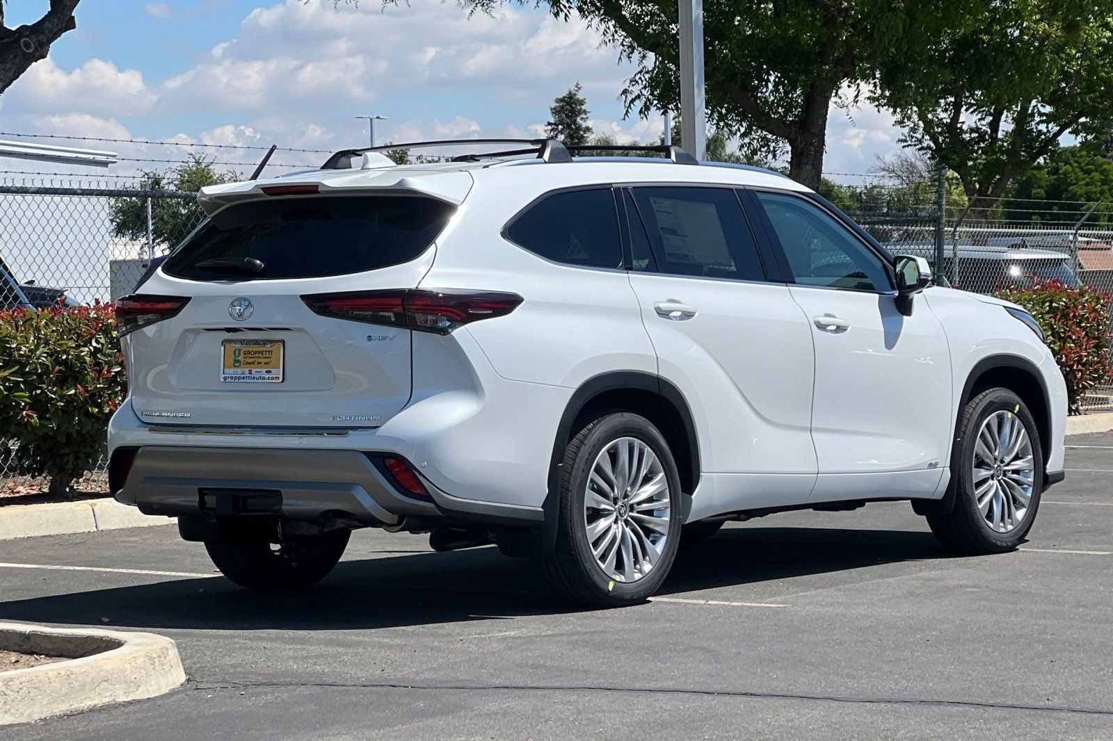 2026 Toyota Highlander Hybrid Hybrid Platinum