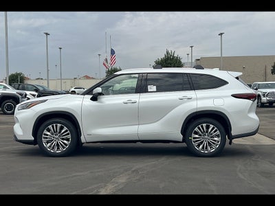 2026 Toyota Highlander Hybrid Platinum