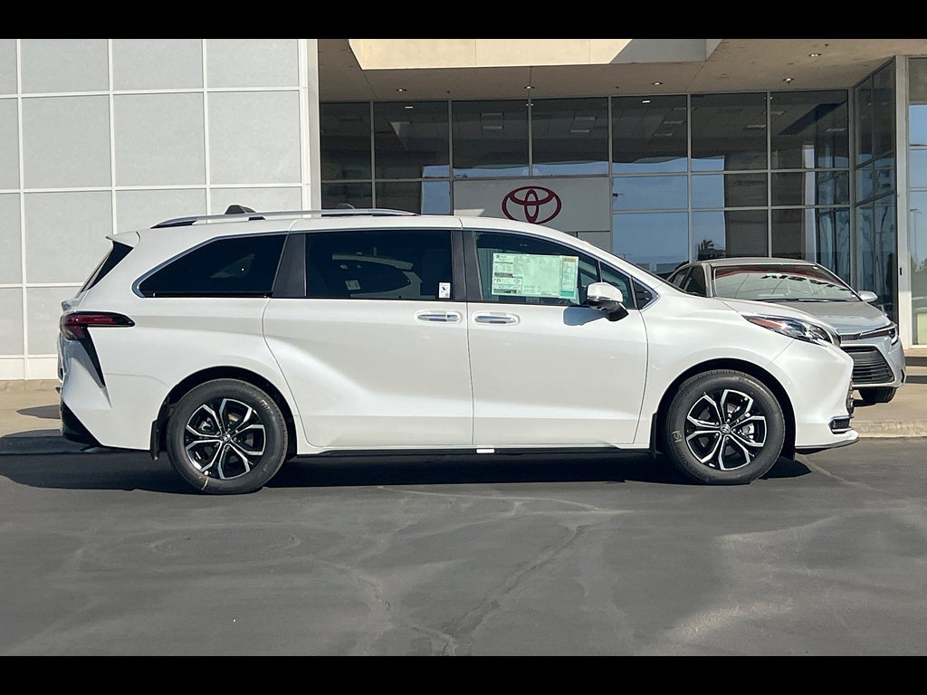 2026 Toyota Sienna Platinum