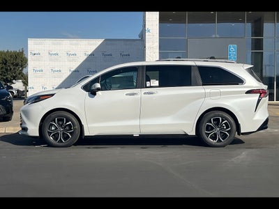 2026 Toyota Sienna Platinum