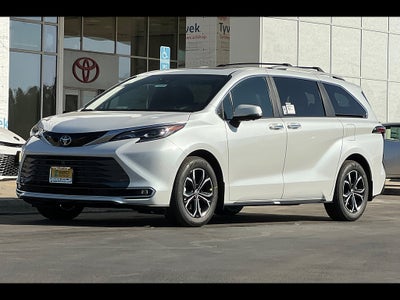 2026 Toyota Sienna Platinum