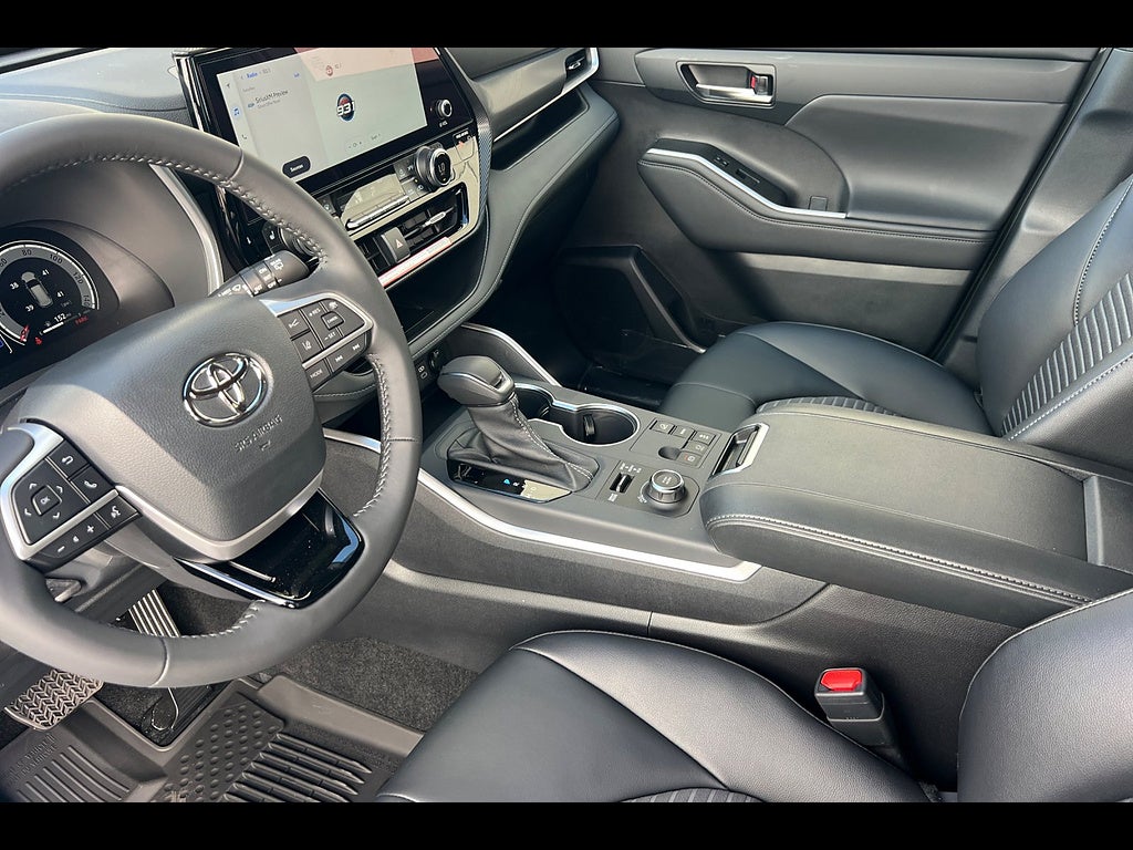 2026 Toyota Highlander XSE