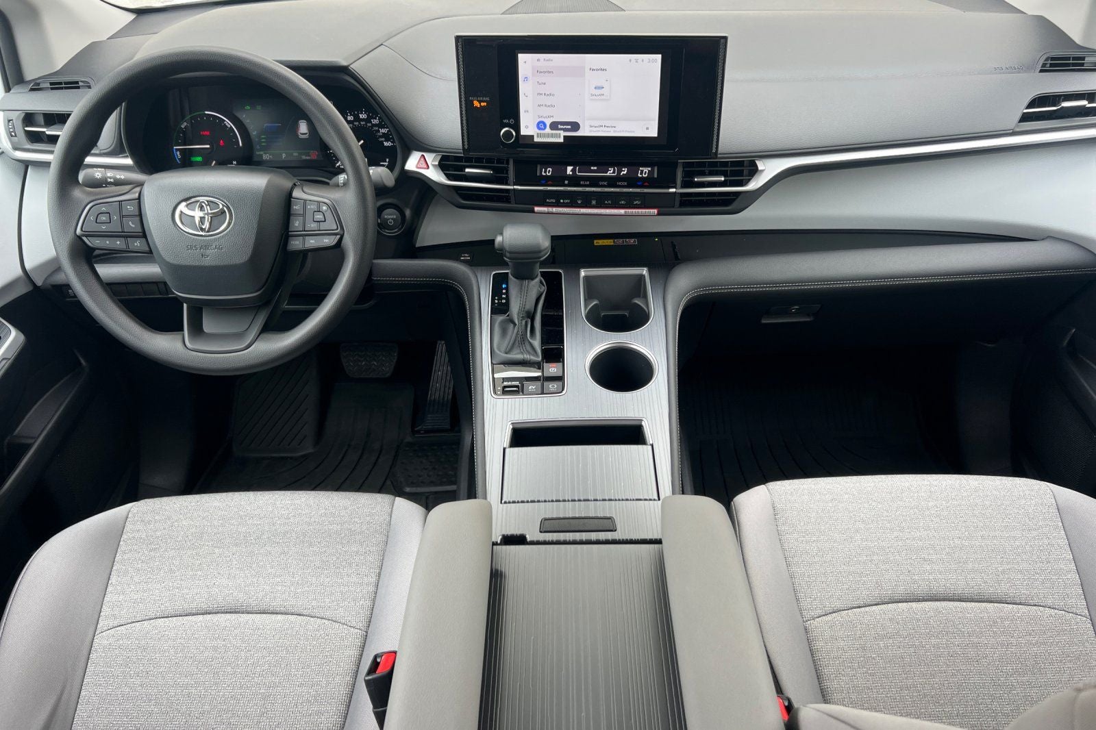 2026 Toyota Sienna LE 8 Passenger