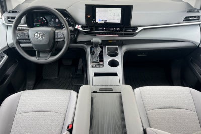 2026 Toyota Sienna LE 8 Passenger