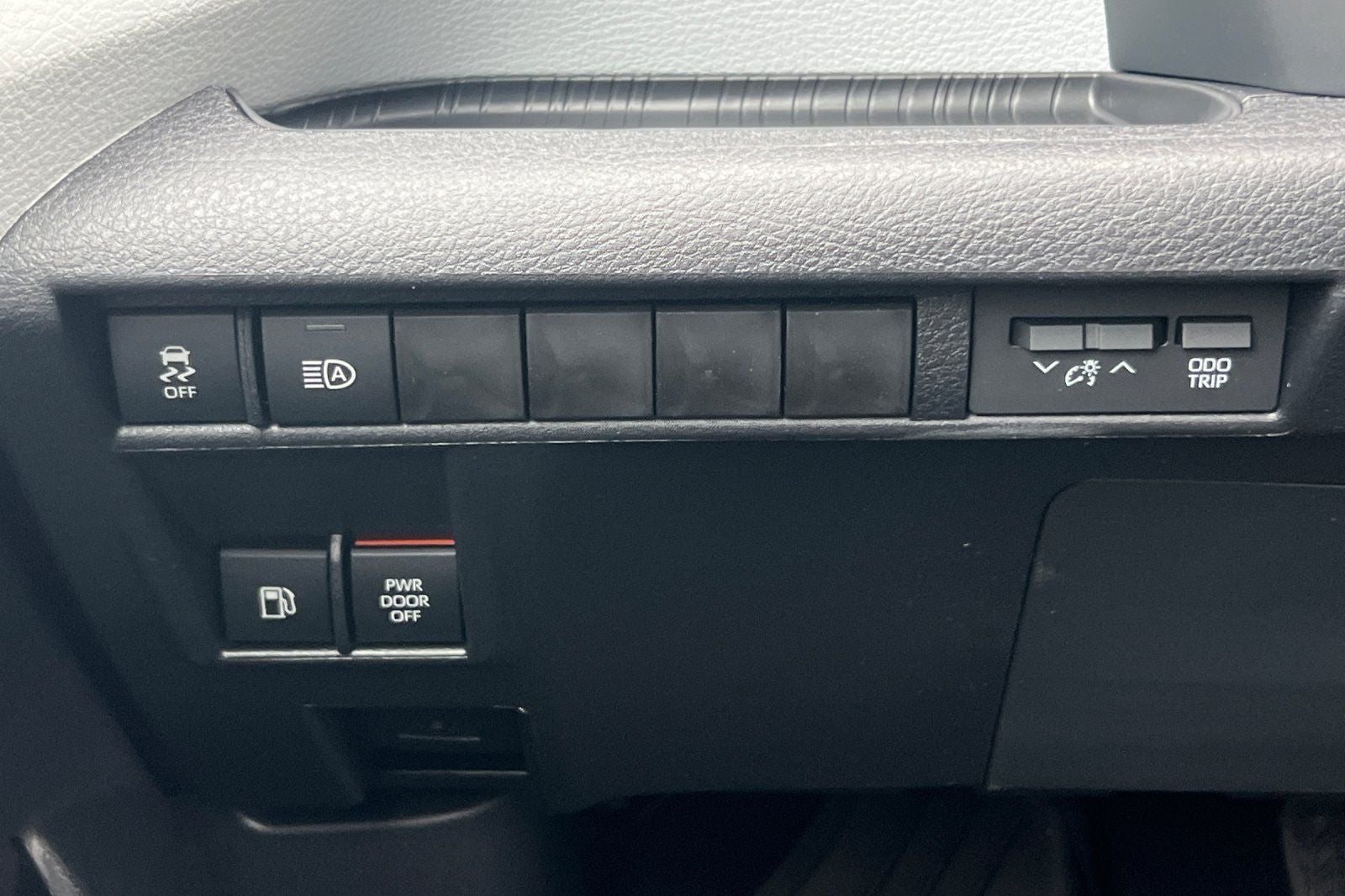 2026 Toyota Sienna LE 8 Passenger