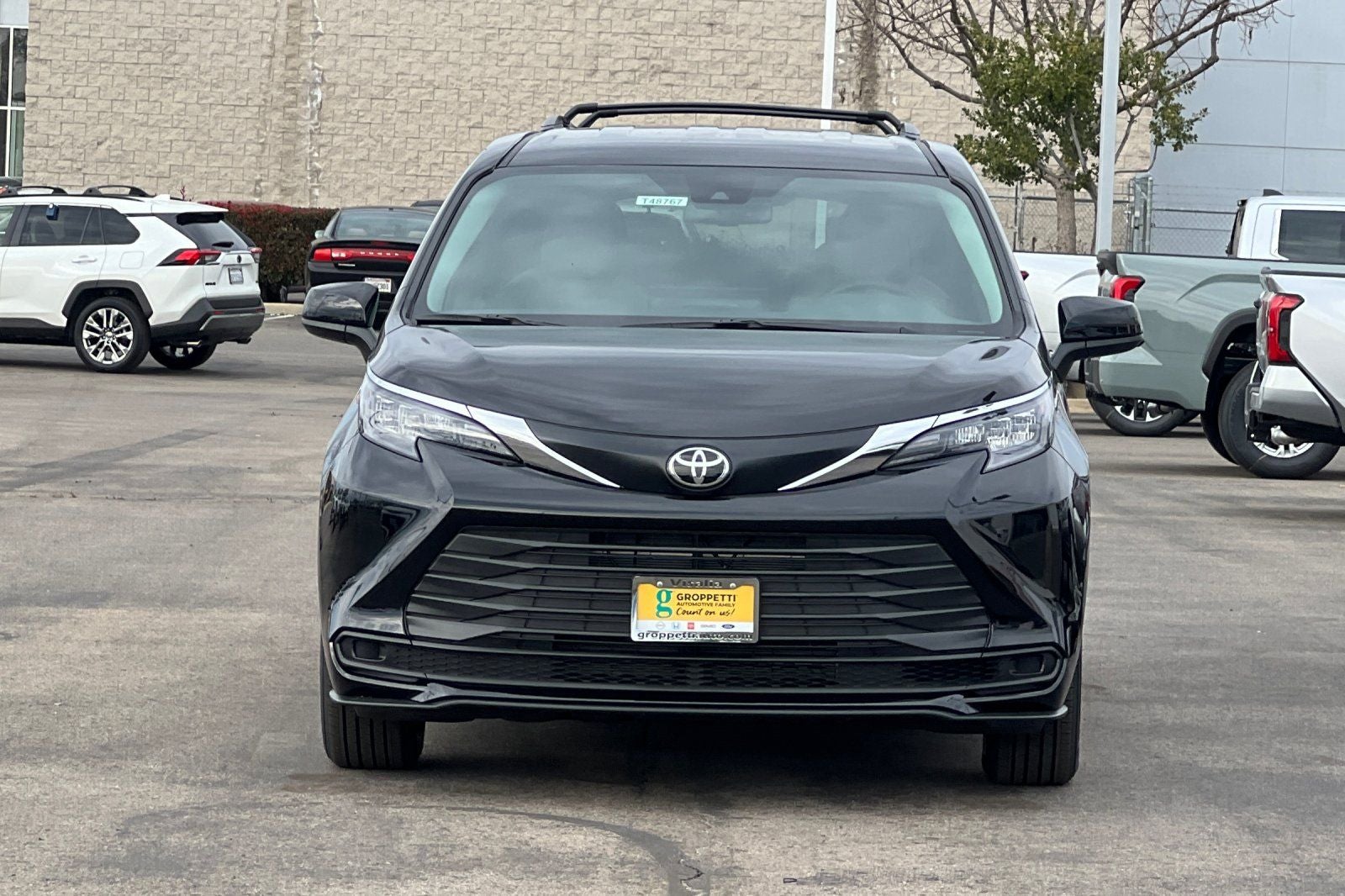 2026 Toyota Sienna LE 8 Passenger