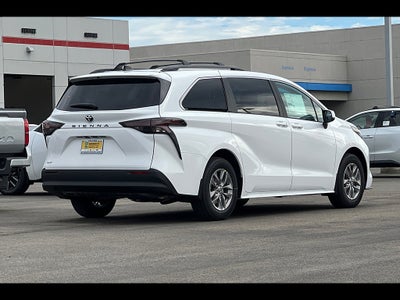 2026 Toyota Sienna LE