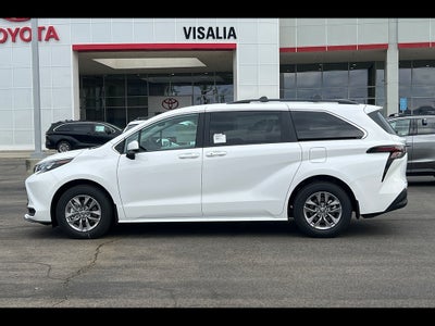2026 Toyota Sienna LE