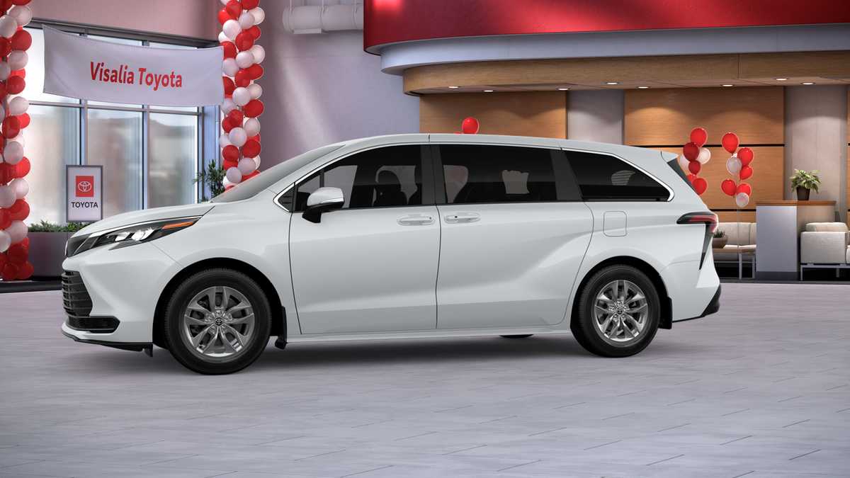 2026 Toyota Sienna LE