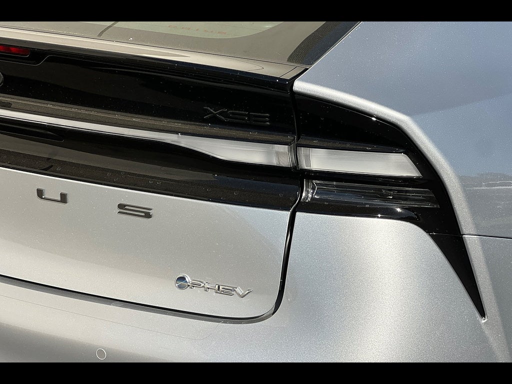 2027 Toyota Prius Plug-in Hybrid XSE Premium