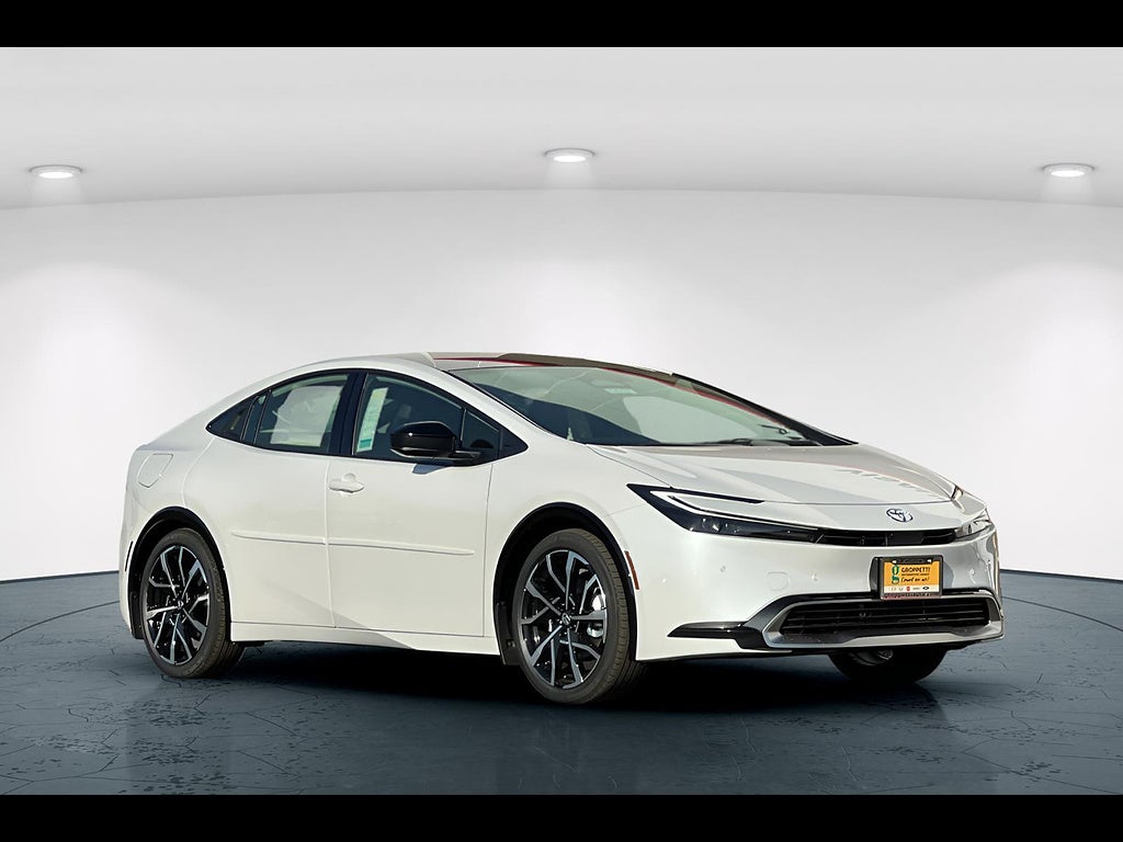 2027 Toyota Prius Plug-in Hybrid XSE Premium