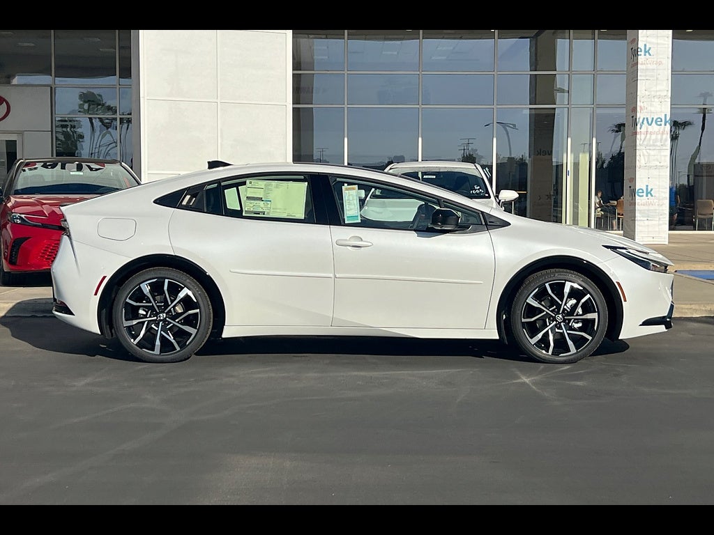 2027 Toyota Prius Plug-in Hybrid XSE Premium
