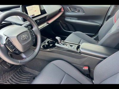 2026 Toyota Prius Plug-in Hybrid SE
